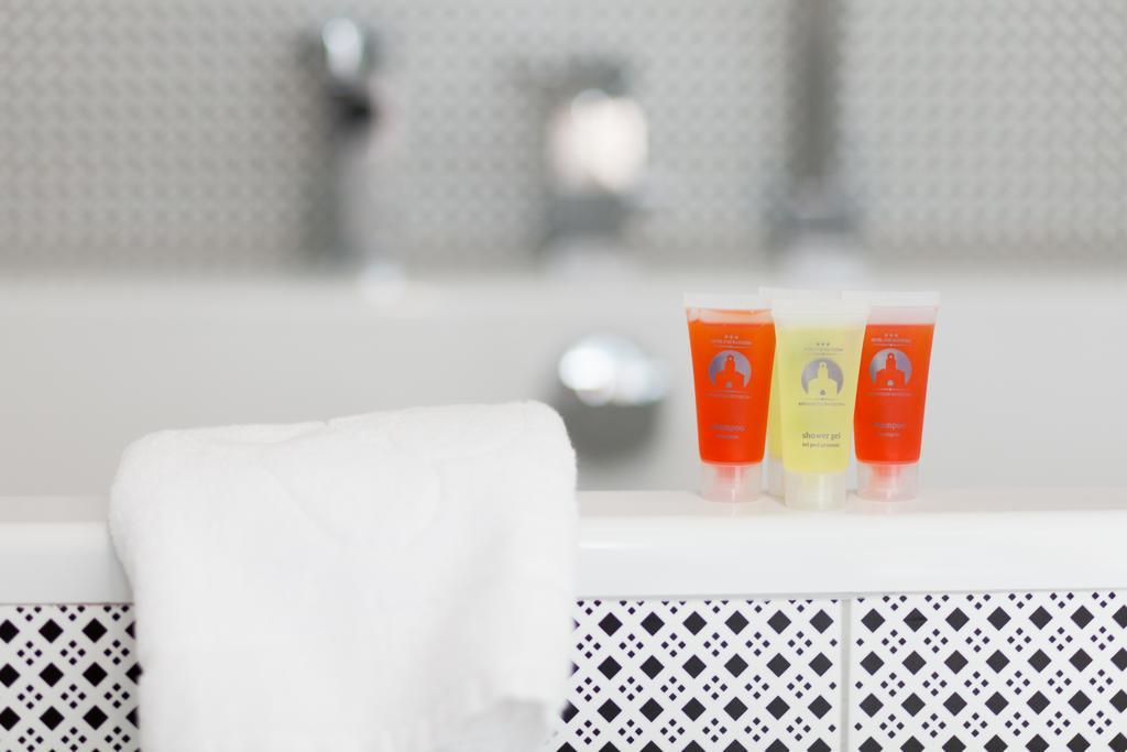Pod Ratuszem Hotel Wieluń Kültér fotó